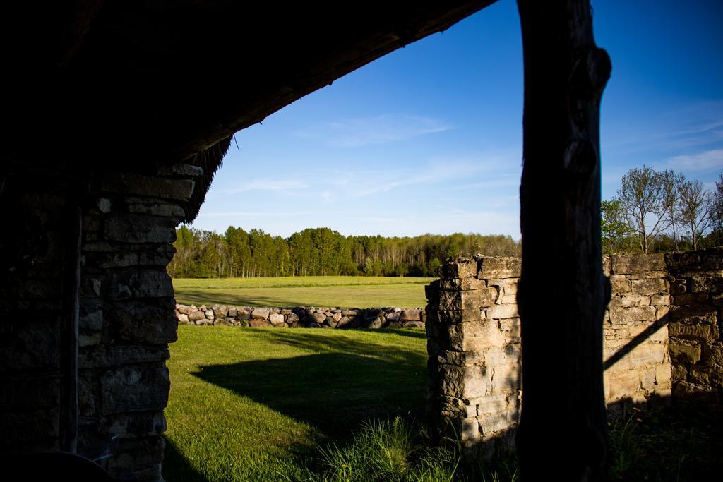 Kuusetuka Tourism Farm Villa Pahkla Bagian luar foto